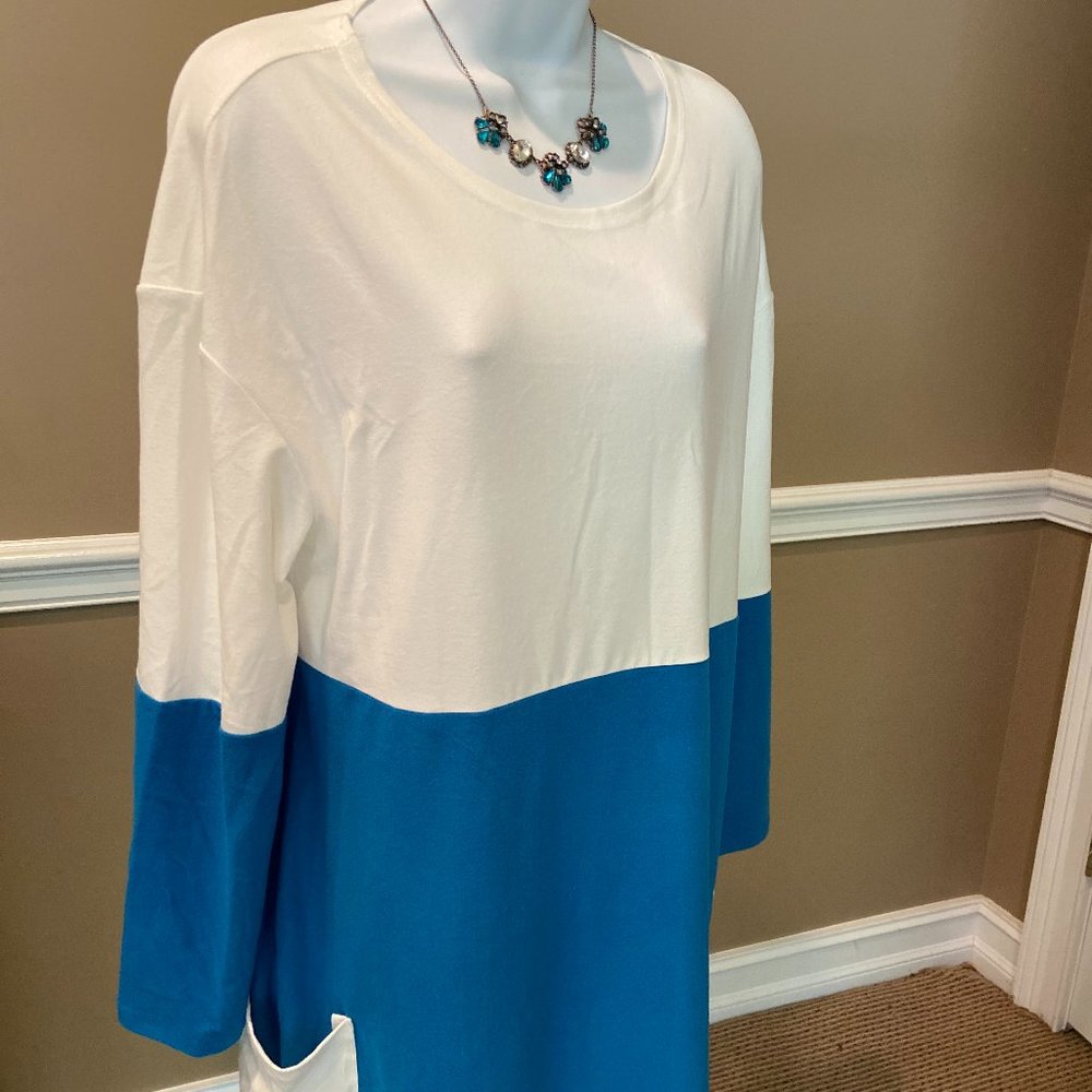 ColorBlock Blue/White  Casual Long Sleeve light weight Blouse L
